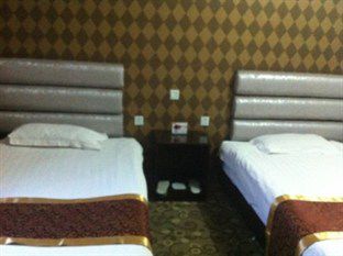 אורומקי Xinhang Hotel מראה חיצוני תמונה