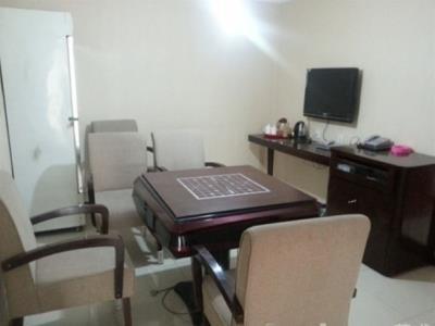 אורומקי Xinhang Hotel מראה חיצוני תמונה